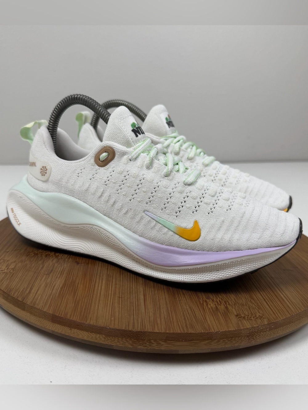 Nike ReactX Infinity Run “White Vapor Green” Sneakers